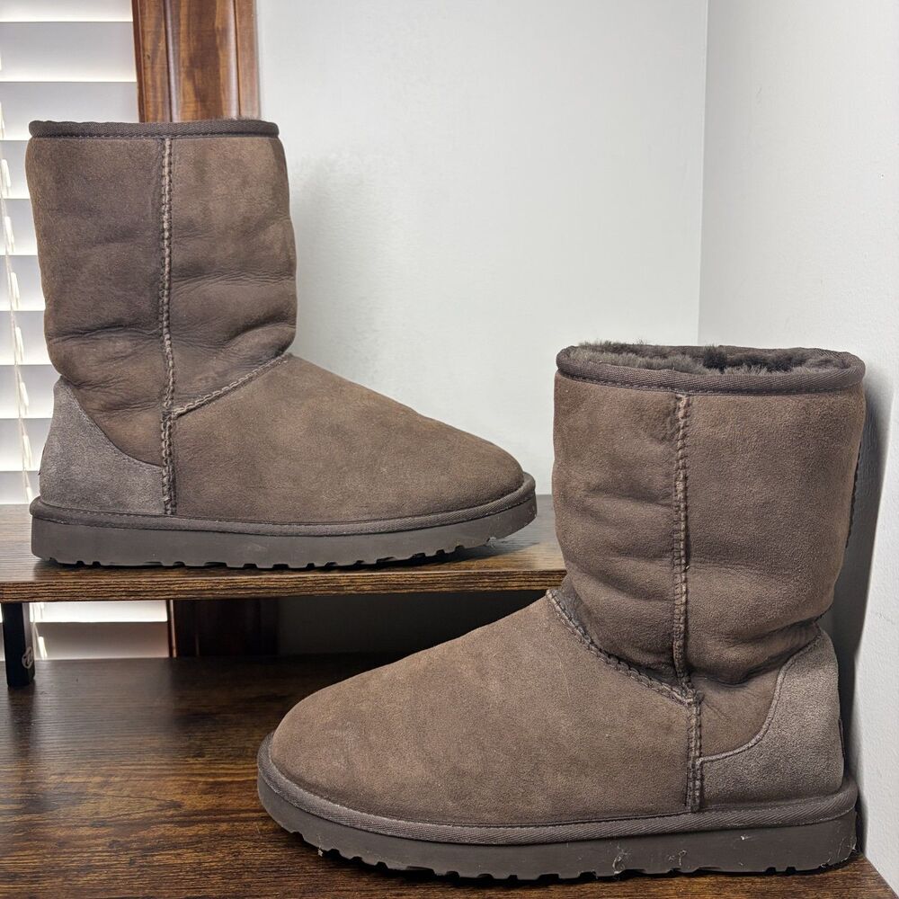 UGG Australia Classic Short 5825 Sheepskin Boots Brown Womens 10 Made USA